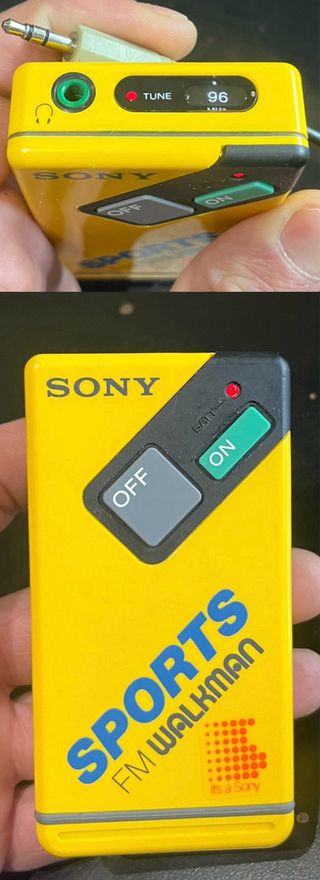 Sony Sports Walkman SRF-4 FM – Amarillo,  Vintage