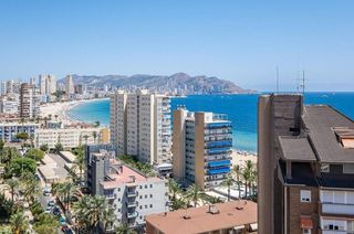 Ático en venta en Playa de Poniente en Benidorm
