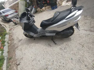 Suzuki Burgman 125 Plata