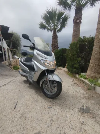 Suzuki Burgman 125 Plata