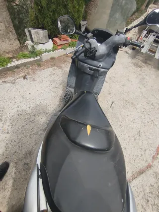 Suzuki Burgman 125 Plata