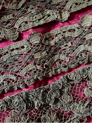 Encaje de conchas oro s.XVIII hecho a mano