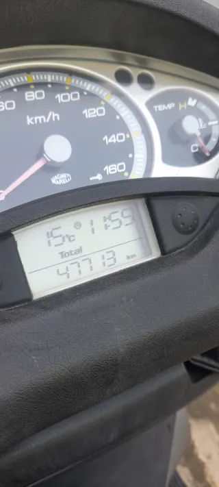 Yamaha X-MAX 250 Negra/Gris