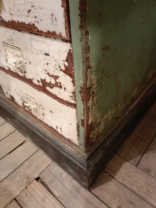 Antiguo mueble archivador restaurado