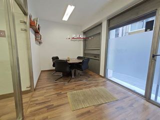 Oficina en alquiler en Vila de Gràcia en Barcelona