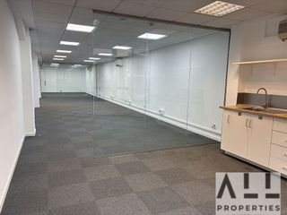 Oficina en alquiler en Sant Antoni en Barcelona