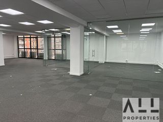 Oficina en alquiler en Sant Antoni en Barcelona