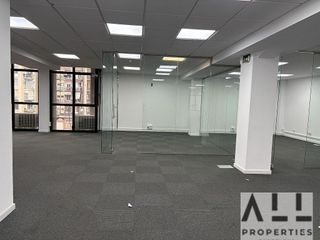 Oficina en alquiler en Sant Antoni en Barcelona