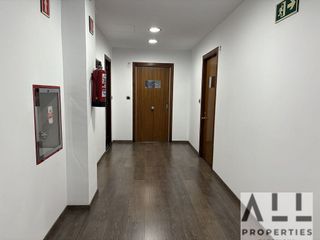 Oficina en alquiler en Sant Antoni en Barcelona