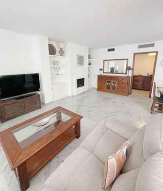 Piso en alquiler en Los Naranjos - Las Brisas en Marbella