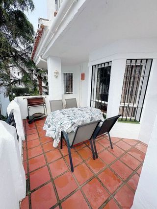 Piso en alquiler en Los Naranjos - Las Brisas en Marbella