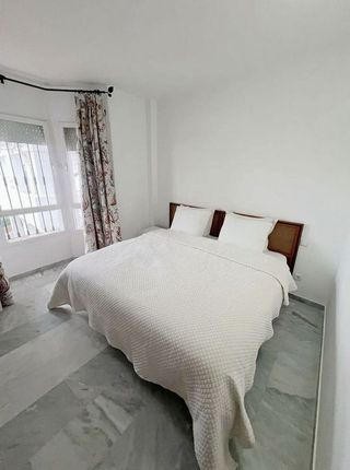 Piso en alquiler en Los Naranjos - Las Brisas en Marbella