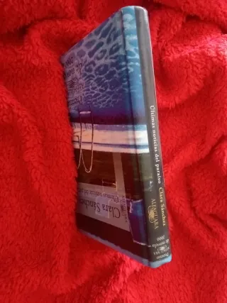 "Últimas noticias paraíso"-Clara Sánchez=3€+regalo