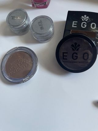 Lote Maquillaje y Manicura