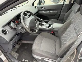 Peugeot 3008 2011