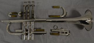 Trompeta Do Yamaha 2435 plata en perfecto estado