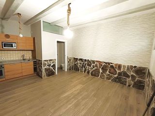 Local comercial en venta en Universidad - Los Lirios en Logroño