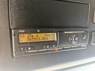 • Mercedes-Benz Actros MP4 BigSpace 1845 •