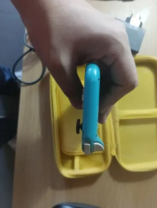 Nintendo Switch Lite M4G1C4