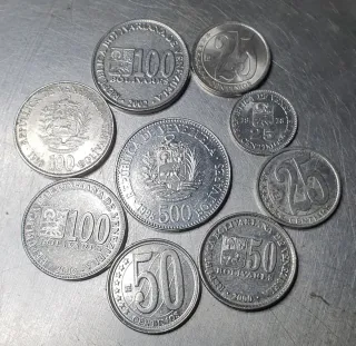 Lote de 9 Monedas Venezolanas.