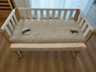 Cuna colecho blanca y madera + colchones coco