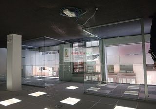 Local comercial en alquiler en Milán - Pumarín - Teatinos en Oviedo