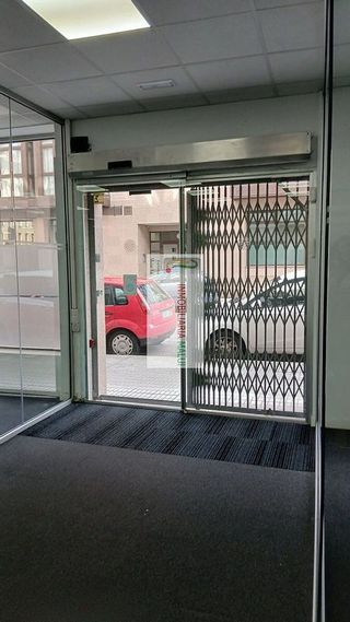 Local comercial en alquiler en Milán - Pumarín - Teatinos en Oviedo