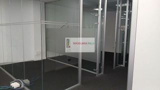 Local comercial en alquiler en Milán - Pumarín - Teatinos en Oviedo