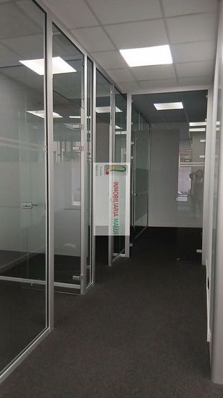 Local comercial en alquiler en Milán - Pumarín - Teatinos en Oviedo