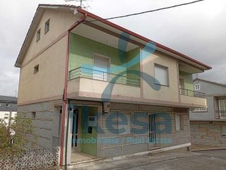 Chalet en venta en San Francisco en Ourense