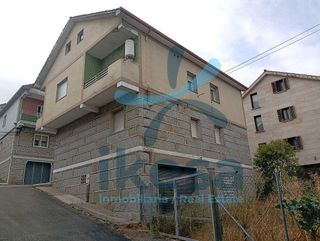 Chalet en venta en San Francisco en Ourense
