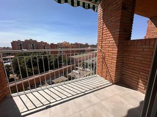 Piso en venta en La Luz - El Torcal en Málaga