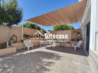 Chalet en venta en Montequinto en Dos Hermanas