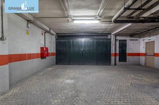 Garaje en venta en Pajaritos - Plaza de Toros en Granada