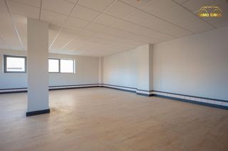 Oficina en venta en Cabanillas del Campo