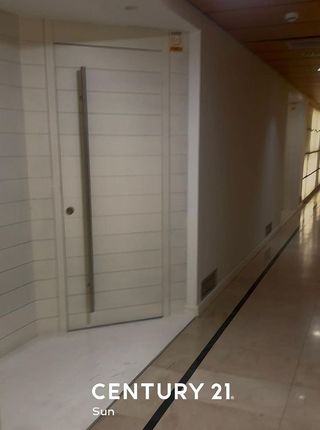 Local comercial en alquiler en Lomas de Marbella Club - Puente Romano en Marbella