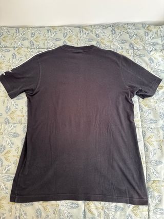 Camiseta Adidas Negra con Rayas Blancas