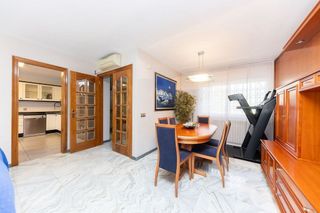 Casa adosada en alquiler en La Roureda en Viladecans