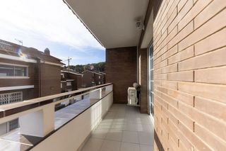 Casa adosada en alquiler en La Roureda en Viladecans