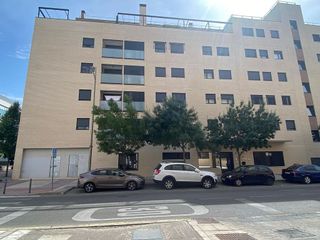 Local comercial en venta en Sur - PAU 4 en Móstoles