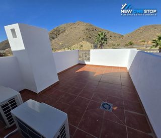 Casa adosada en venta en Carboneras
