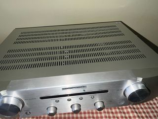 Amplificador Integrado Marantz PM6004