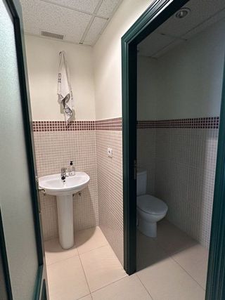 Local comercial en alquiler en Cascajos - Piqueras en Logroño