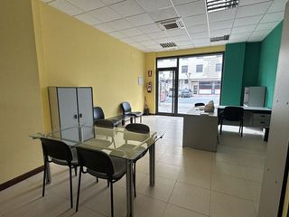 Local comercial en alquiler en Cascajos - Piqueras en Logroño