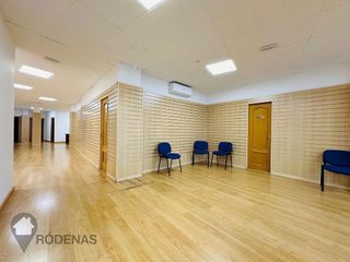 Local comercial en alquiler en Centro en Aranjuez