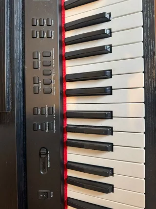 Piano Eléctrico Digital Negro