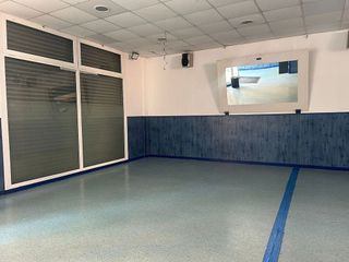 Local comercial en alquiler en El Castell-Poble Vell en Castelldefels
