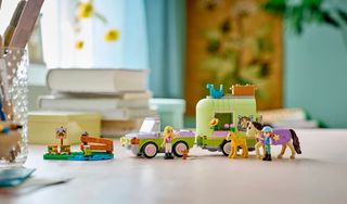 LEGO Friends Remolque Caballo 42695 Caja Dañada