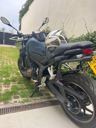Honda CB650R 2019 Negra y Plata