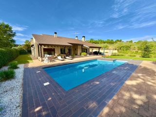 Chalet en venta en Cabanillas del Campo